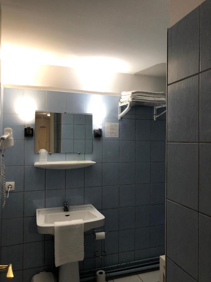 Hotel Emilie ロワイヤン エクステリア 写真